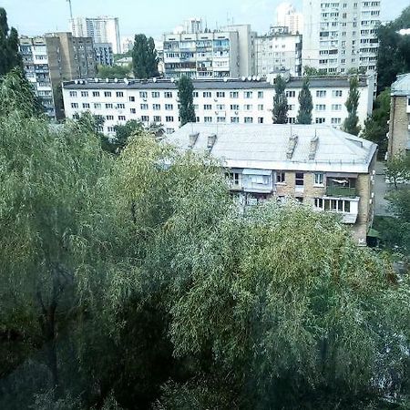 Квартира Рядом Севастопольская Площадь,Добробут,Жуляны Kiev Extérieur photo